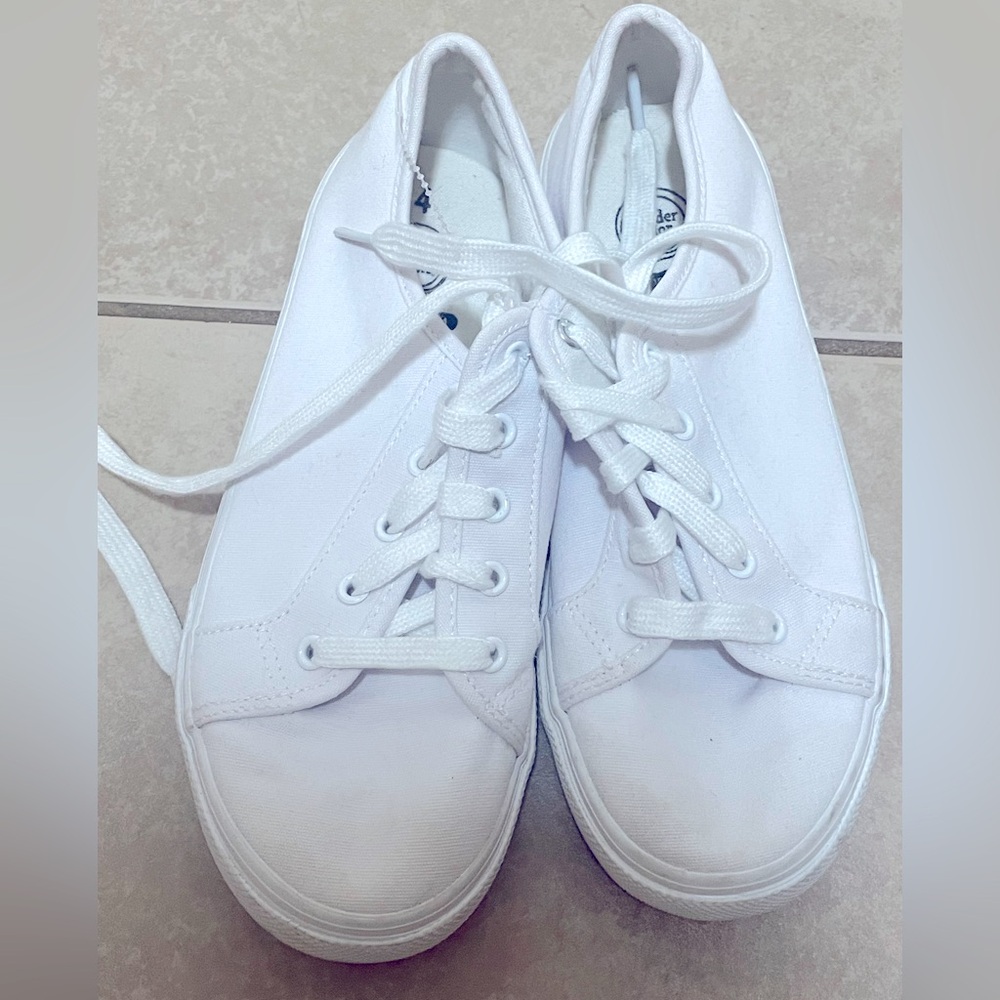 NWOT- Basic White Youth Loafer - Picture 1 of 4